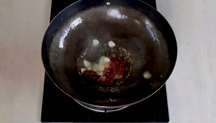 干锅洋葱牛柳的做法 干锅洋葱牛柳怎么做