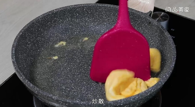 榨菜炒鸡蛋的做法 榨菜炒鸡蛋怎么做