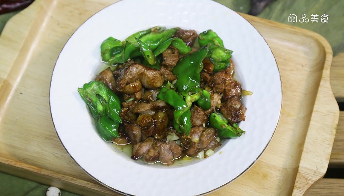 鸭腿肉炒辣椒的做法 鸭腿肉炒辣椒怎么做