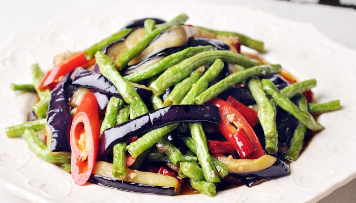 豆角煮完了放在冰箱冷冻一年后能吃吗 熟豆角可以放冰箱冷冻多久