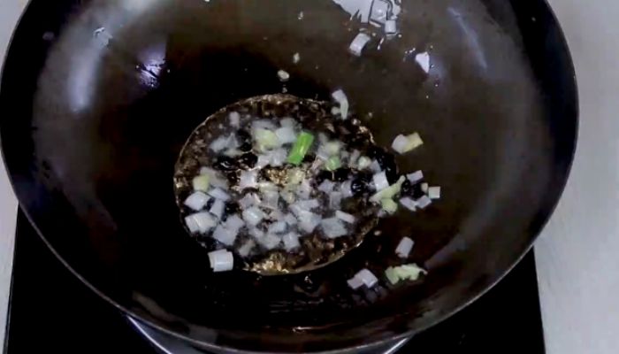 尖椒炒豆皮怎么做  尖椒炒豆皮的做法