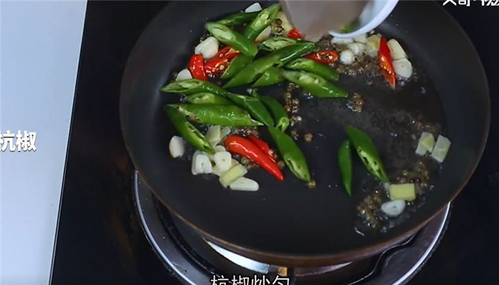 香酥草鱼怎么做 香酥草鱼的做法