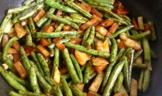 豆角炒土豆的家常做法（豆角炒土豆的家常做法视频）