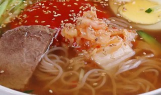 朝鲜面的家常做法（朝鲜面的家常做法放辣白菜吗）