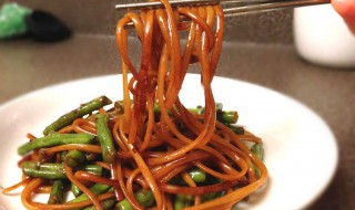 素豆角焖面的做法（素豆角焖面的做法视频）