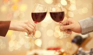 10斤葡萄能酿多少酒（10斤葡萄能酿多少葡萄酒）