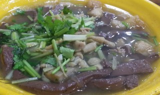 鸭血粉丝汤怎么做简单（鸭血粉丝汤怎么做简单好喝）