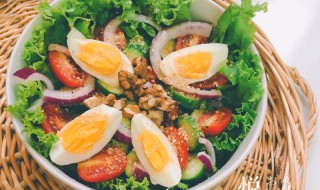 轻食蔬果沙拉做法（轻食蔬菜沙拉做法）