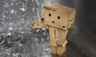 下大雨的幽默说说心情短语 下大雨的说说心情短语搞笑