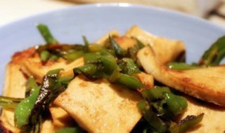 青椒炒豆腐的做法（青椒炒豆腐的做法作文）