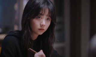 贺子秋和凌霄都喜欢李尖尖么（贺子秋和凌霄都喜欢李尖尖么）