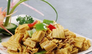 青椒炒腐竹（青椒炒腐竹的家常做法视频）