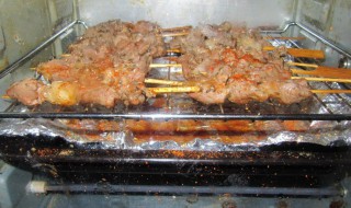 烤箱版烤羊肉串（烤箱版烤羊肉串滴油怎么办）