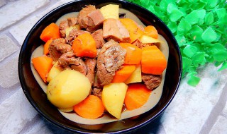 土豆炖牛腩用什么土豆好（土豆炖牛腩用什么土豆好呢）