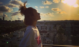 伤感qq网名（四个字的伤感qq网名）