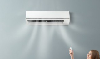 晚上开空调嘴干怎么办（晚上开空调口干）