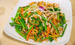 炒韭菜花 香肠炒韭菜花