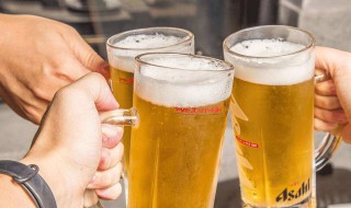 白啤酒和啤酒有什么区别（白啤酒跟啤酒有什么区别）