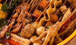 冷锅串串是不是麻辣烫（冷锅串串是不是麻辣烫的一种）