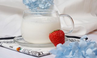牛奶酸奶苹果香蕉减肥法 香蕉苹果纯牛奶减肥法