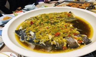 正宗酸菜鱼头的做法 正宗酸菜鱼头的做法视频