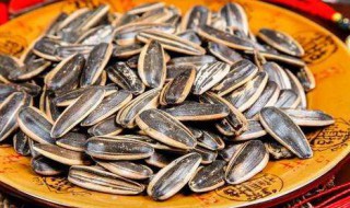 尿酸高能吃瓜子吗（糖尿病尿酸高能吃瓜子吗）