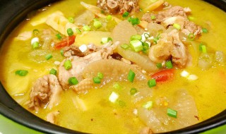 酸菜鸭子汤的做法（酸菜鸭子汤的做法大全）