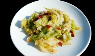 酸辣白菜怎么做（酸辣白酸辣白菜怎么做）
