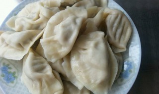 酸菜馅饺子的做法 冻豆腐酸菜馅饺子的做法