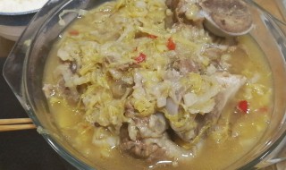猪肉炖酸菜的做法（猪肉炖酸菜的做法作文）
