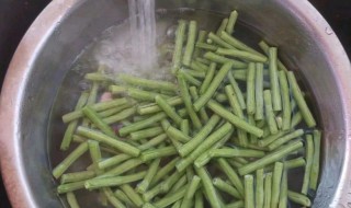 酸豇豆的腌制方法（酸豇豆的腌制方法窍门）