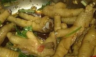 凉拌酸辣鸡爪的做法（凉拌酸辣鸡爪的做法视频）