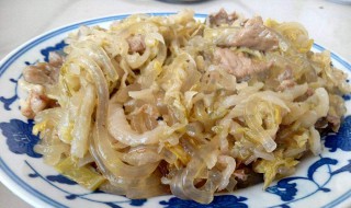 东北酸菜粉条肉的做法 东北酸菜粉条肉的做法窍门
