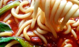 酸辣土豆粉的简单做法（酸辣土豆粉的家常做法）