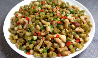 酸豆角怎么做家常做法（酸豆角的做法怎么做）