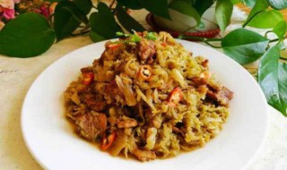 东北酸菜炒肉的做法（东北酸菜炒肉的做法家常做法）