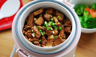 酸菜卤肉饭的做法（酸菜卤肉饭的做法窍门）