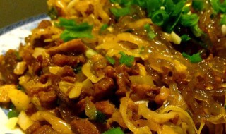 酸菜焖五花肉 酸菜焖五花肉的名字