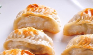 如何制作水煎饺（怎样制作水煎饺）