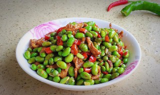 毛豆炒肉丝的家常做法（毛豆炒肉丝怎么做好吃窍门）