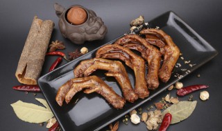 软烂五香卤鸭的制作方法（软烂五香卤鸭的制作方法和配料）