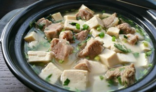 羊肉炖豆腐的家常做法（羊肉炖豆腐的家常做法大全集）
