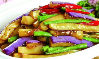 茄子炒豆角的家常做法 茄子炒豆角的家常做法不用过油