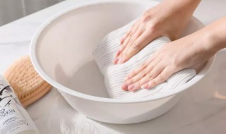 如何清洗羊绒衫（如何清洗羊绒衫领口发黄）