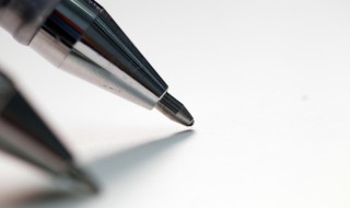 如何清洗圆珠笔油 清洗圆珠笔油的小窍门一天了