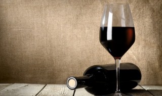 葡萄酒开了放几天就不能喝了（葡萄酒开了放几天就不能喝了为什么）