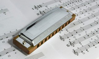 父亲歌曲原唱歌词 父亲歌曲原唱歌词那是我小时候曲谱