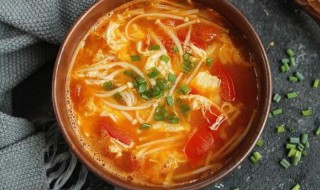 西红柿金针菇鸡蛋汤的做法 西红柿金针菇鸡蛋汤的做法大全
