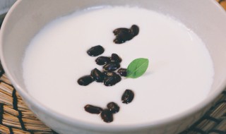 撞奶怎么做（鸡蛋撞奶怎么做）