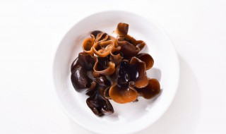 木耳一般要泡多久 木耳一般要泡多久才可以蒸煮?